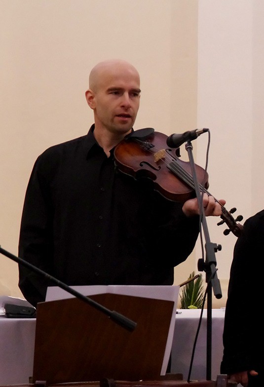 Jarek Pančocha - housle.jpg