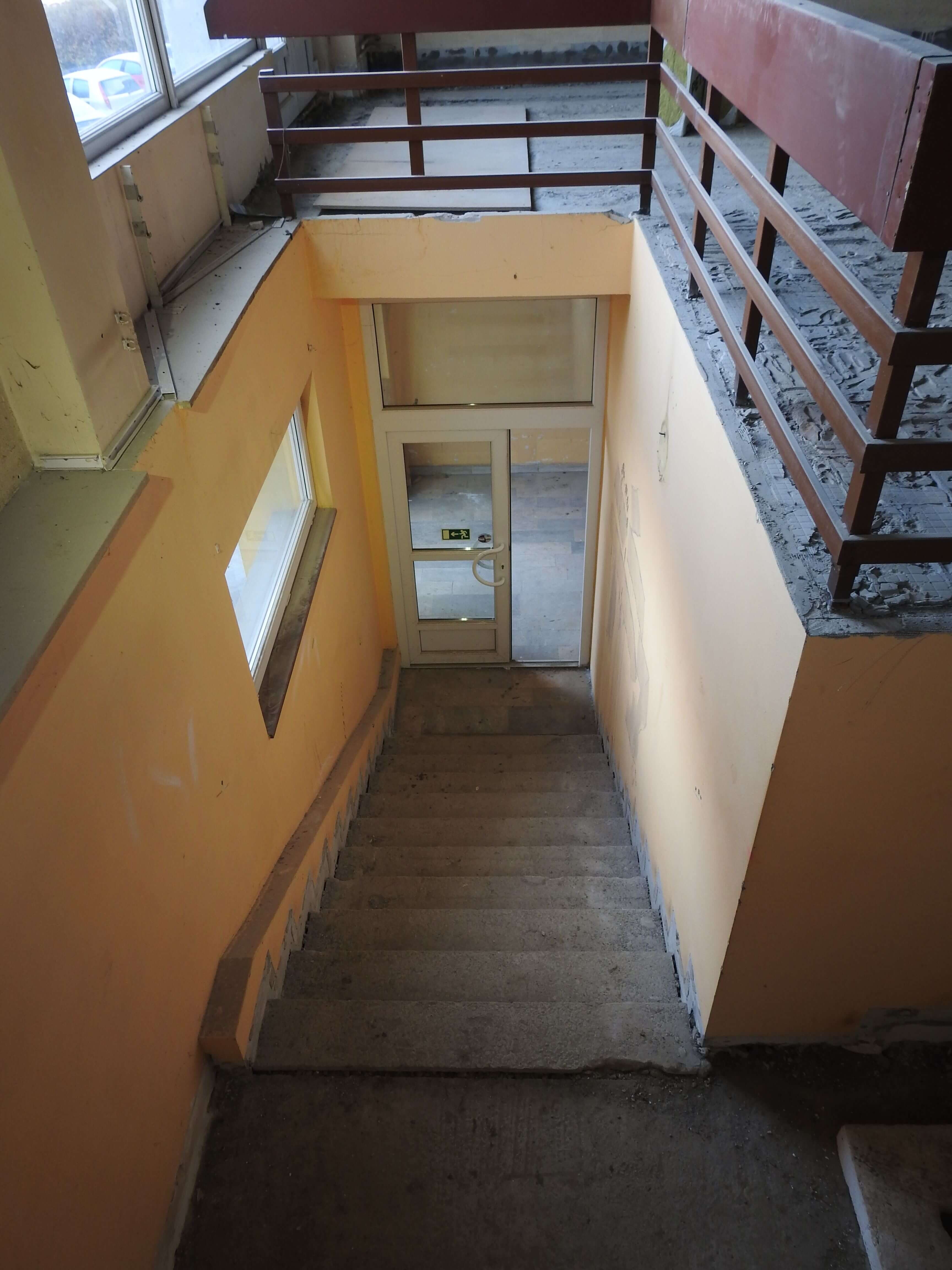 025 Schodiště zvrchu.jpg
